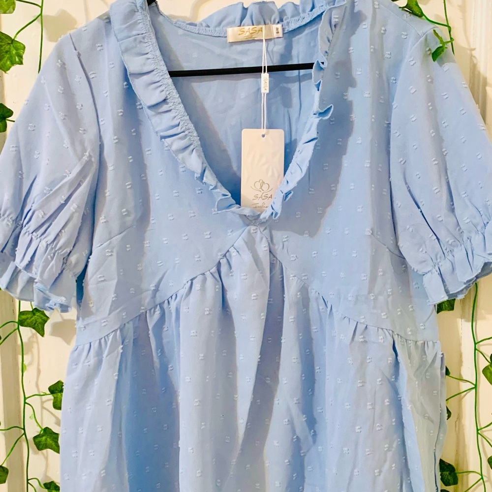 💝Brand NEW w/ tags baby doll blue ruffle top . Flowy soft fabric